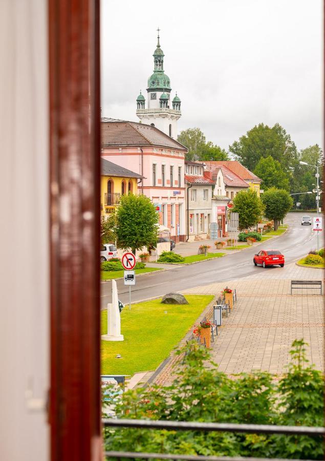 2- Postelova Izba S Kupelnou Emka V Penzion Trstená Eksteriør billede